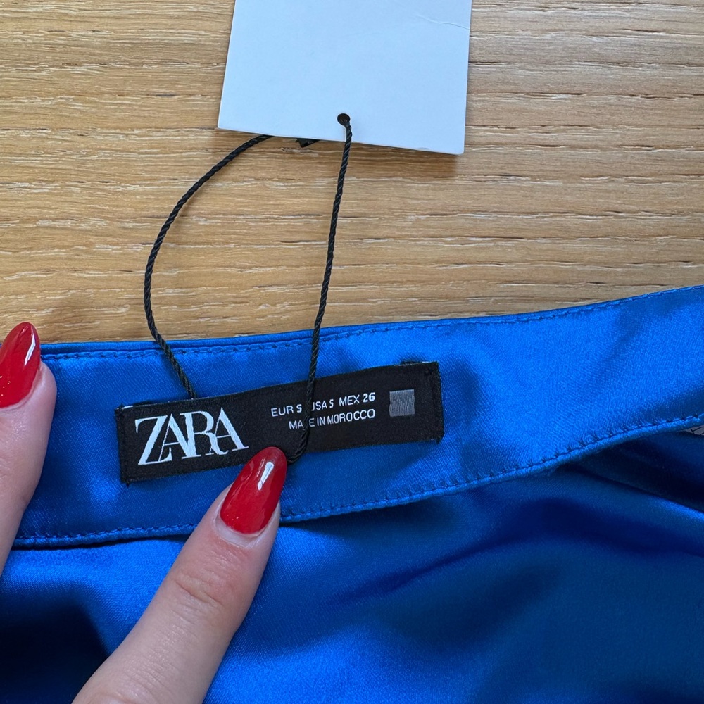 Zara Royal Blue Satin Pencil Skirt - Picture 2 of 2